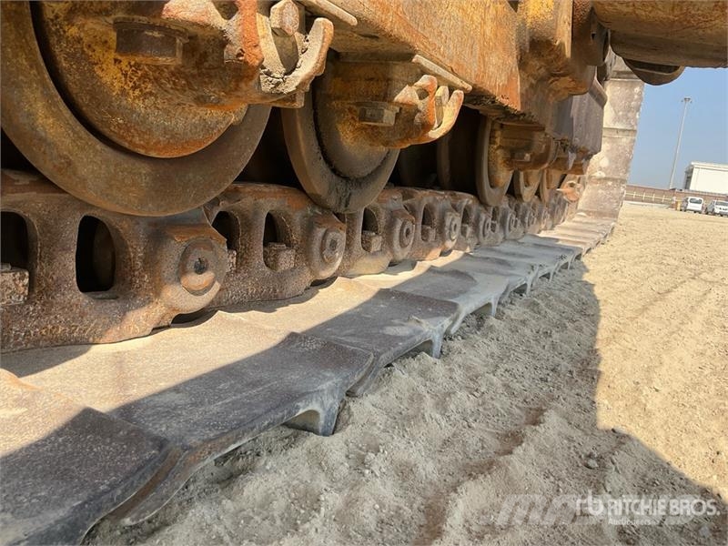 Komatsu D155A-6R Crawler Dozer Buldooserid