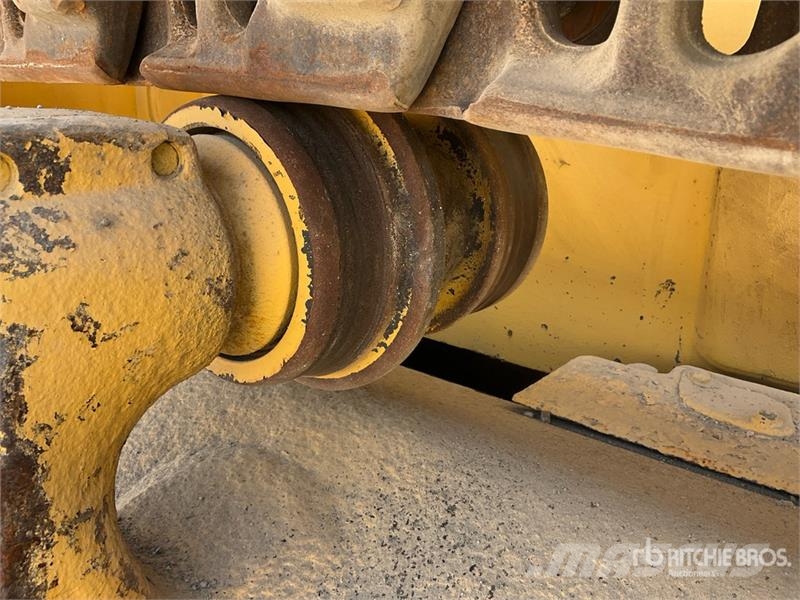 Komatsu D155A-6R Crawler Dozer Buldooserid