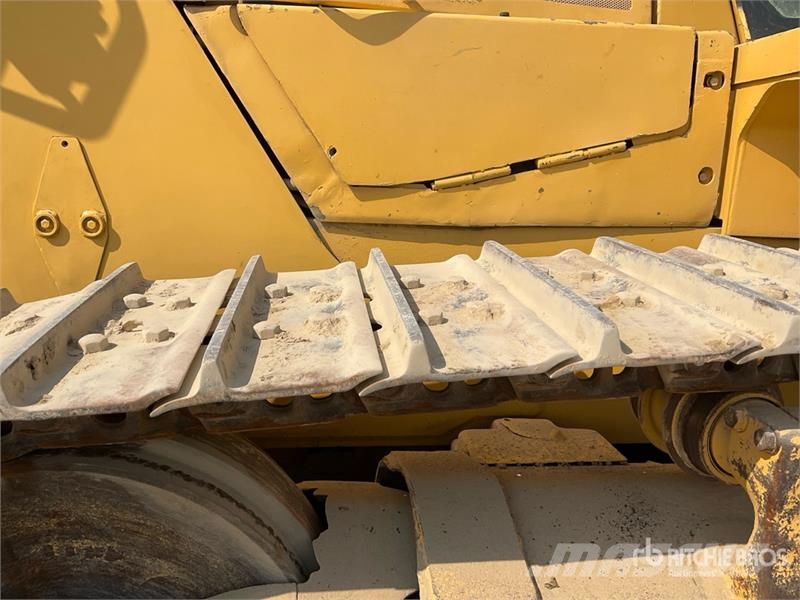 Komatsu D155A-6R Crawler Dozer Buldooserid