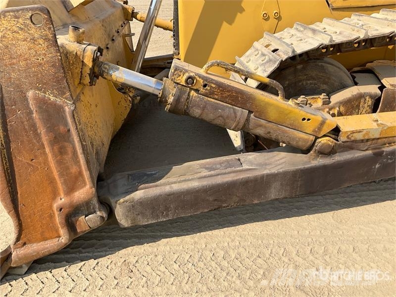 Komatsu D155A-6R Crawler Dozer Buldooserid