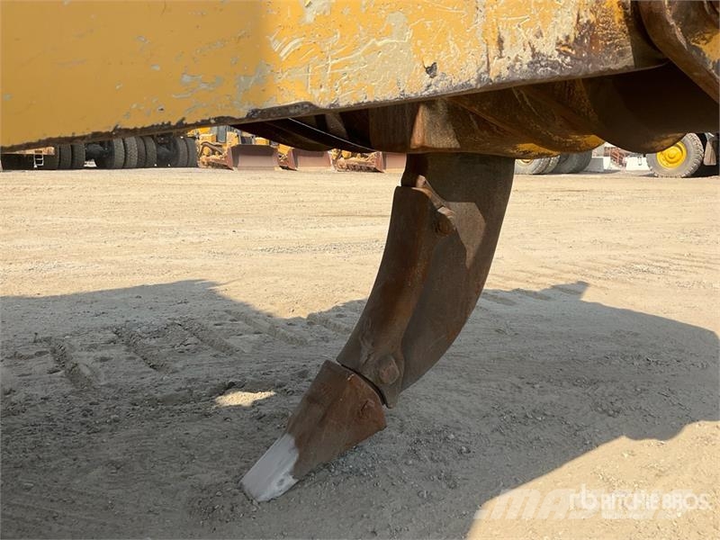 Komatsu D155A-6R Crawler Dozer Buldooserid