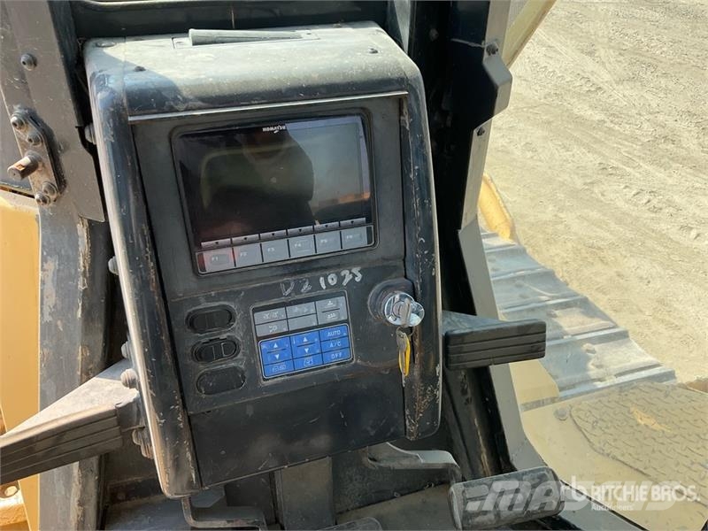 Komatsu D155A-6R Crawler Dozer Buldooserid