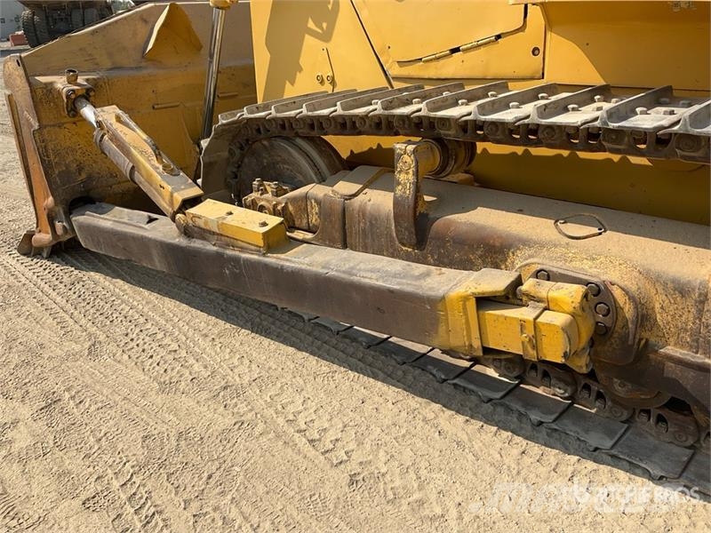 Komatsu D155A-6R Crawler Dozer Buldooserid