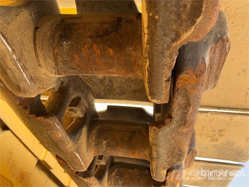 Komatsu D155A-6R Crawler Dozer Buldooserid