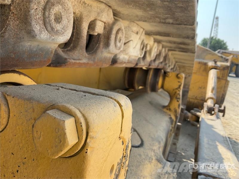 Komatsu D155A-6R Crawler Dozer Buldooserid