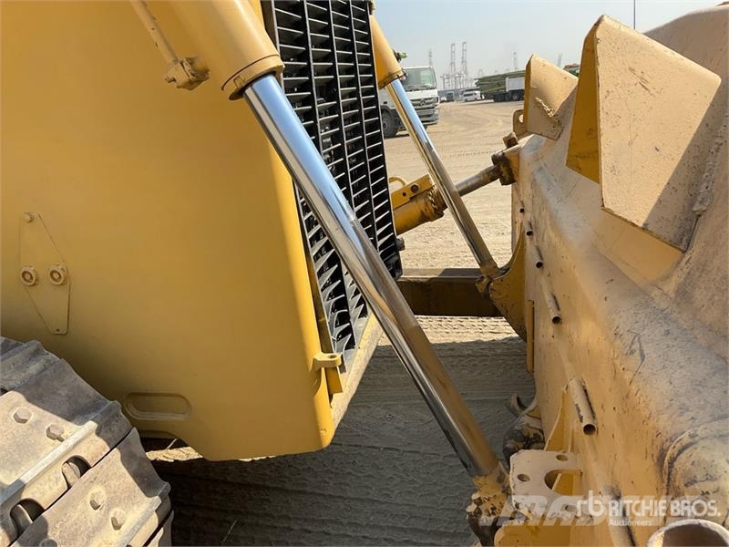 Komatsu D155A-6R Crawler Dozer Buldooserid
