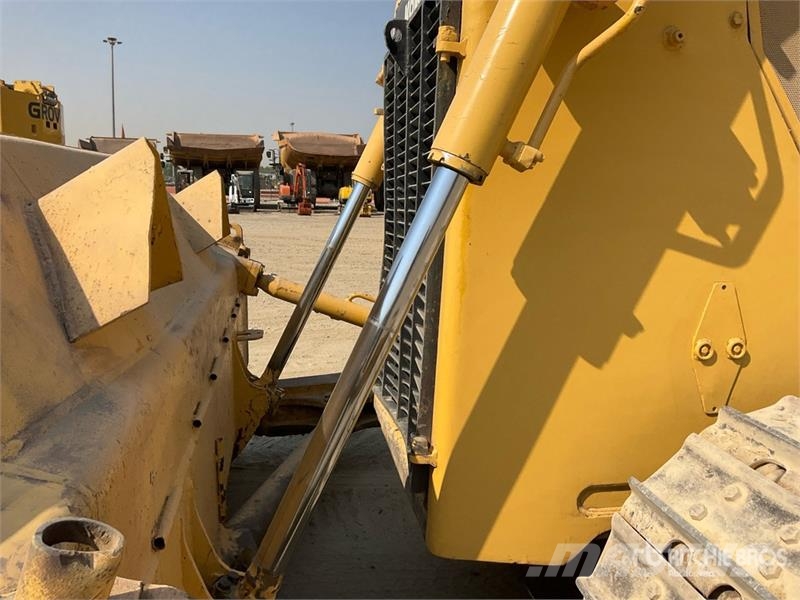Komatsu D155A-6R Crawler Dozer Buldooserid