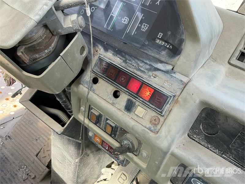 Komatsu HD785-5 Belden kirma kaya kamyonu