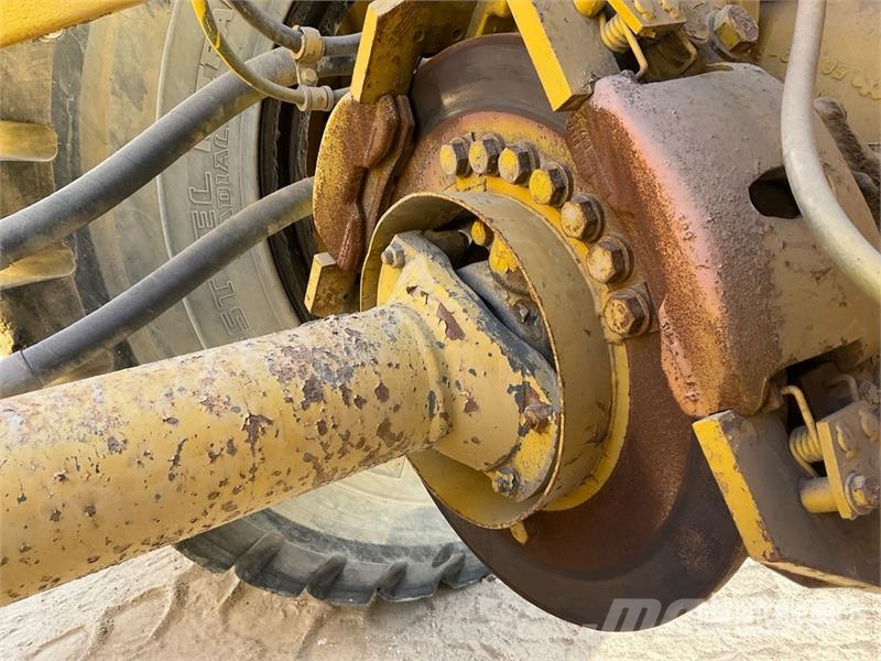 Komatsu HD785-5 Belden kirma kaya kamyonu