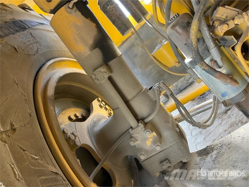 Komatsu HD785-5 Belden kirma kaya kamyonu