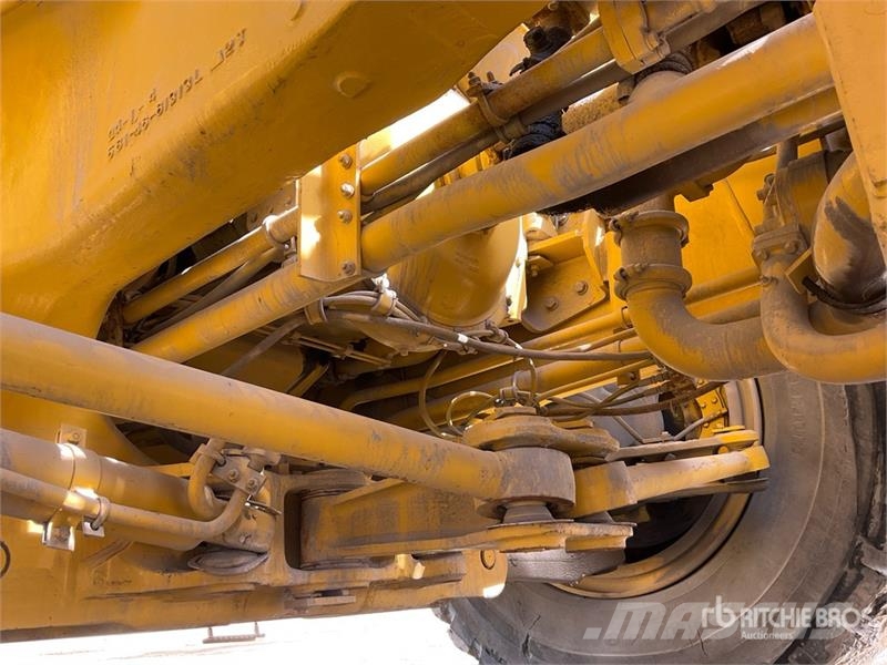Komatsu HD785-5 Belden kirma kaya kamyonu