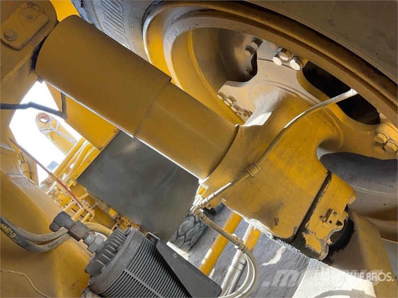 Komatsu HD785-5 Belden kirma kaya kamyonu