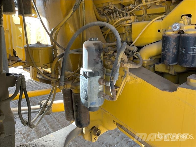 Komatsu HD785-5 Belden kirma kaya kamyonu