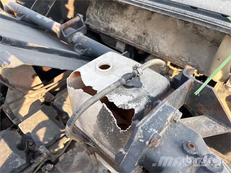 Komatsu HM400 Liigendraamiga pinnaseveokid