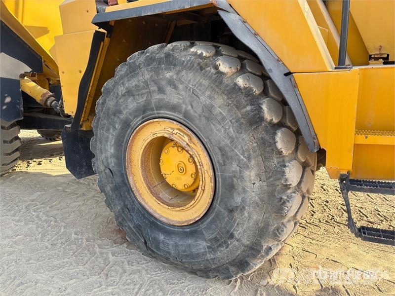 Komatsu HM400-1 ساحبات مفصلية