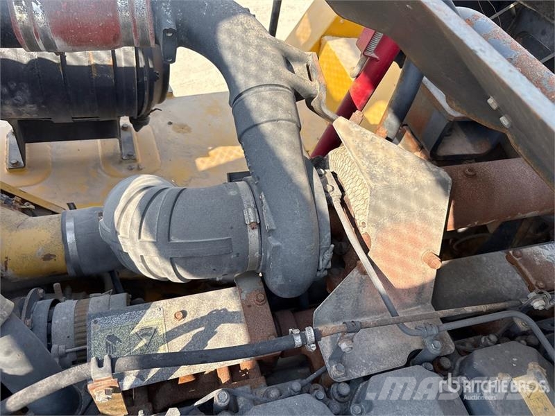 Komatsu HM400-1 Csuklósdömperek