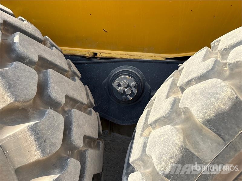 Komatsu HM400-1 Csuklósdömperek