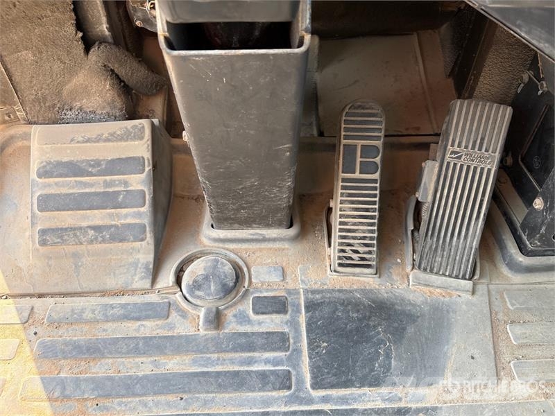 Komatsu HM400-1 Csuklósdömperek