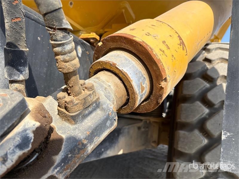 Komatsu HM400-1 Csuklósdömperek