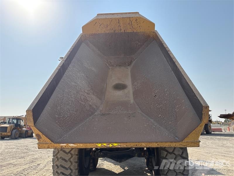 Komatsu HM400-1 Csuklósdömperek