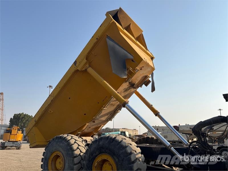 Komatsu HM400-1 ساحبات مفصلية
