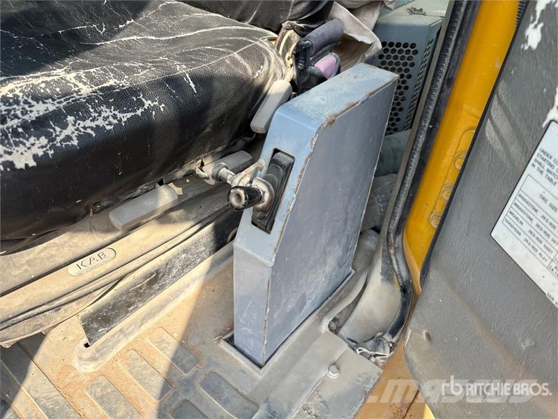 Komatsu HM400-1 Csuklósdömperek