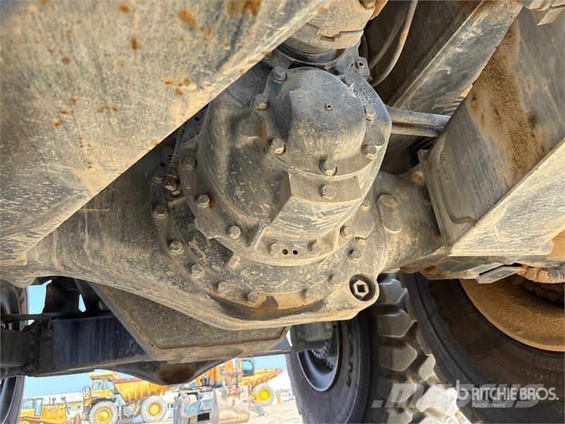 Komatsu HM400-1 Csuklósdömperek
