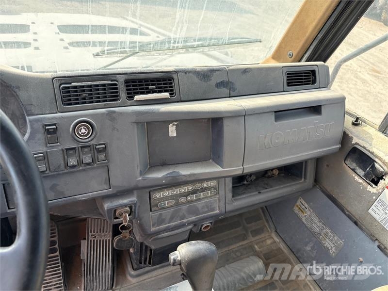 Komatsu HM400-1 Csuklósdömperek