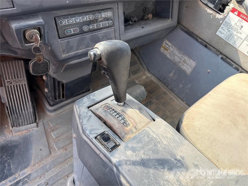 Komatsu HM400-1 Csuklósdömperek