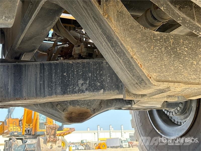 Komatsu HM400-1 Csuklósdömperek