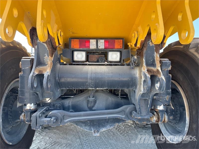 Komatsu HM400-1 Csuklósdömperek