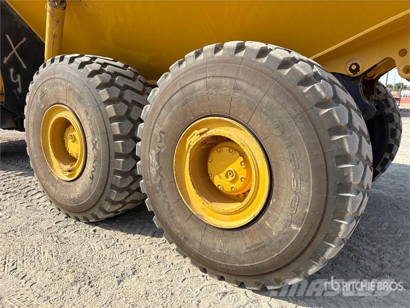 Komatsu HM400-1 Csuklósdömperek
