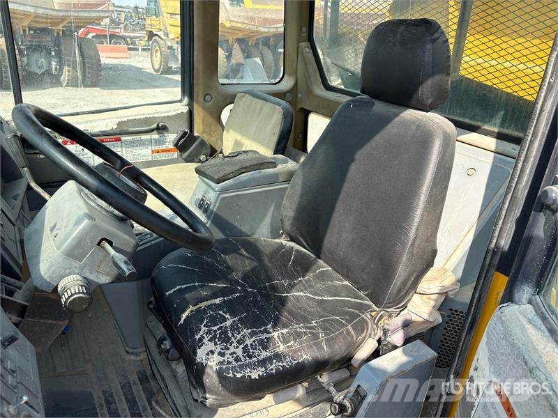 Komatsu HM400-1 Csuklósdömperek