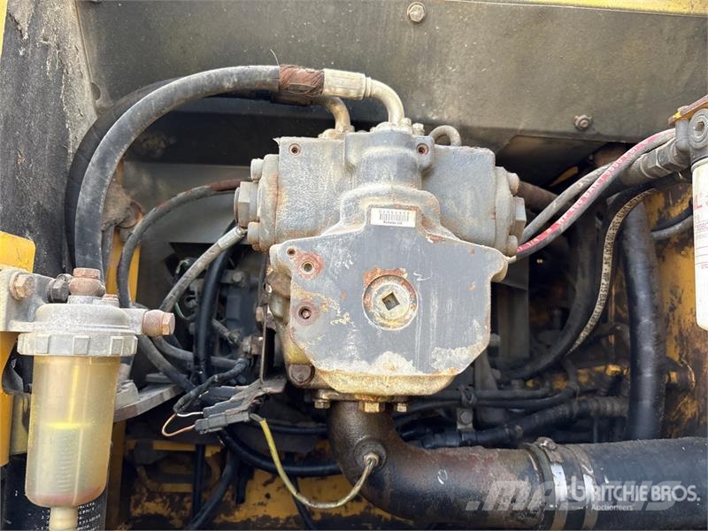 Komatsu PC200-7 Pelle sur chenilles
