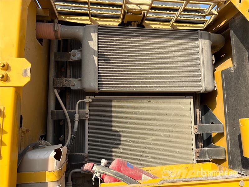 Komatsu PC200-7 Pelle sur chenilles