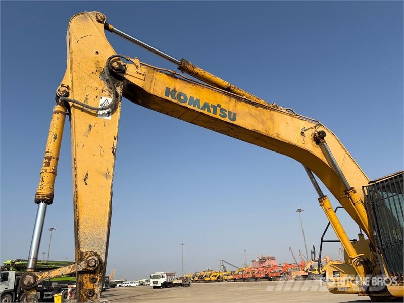 Komatsu PC200-7 Pelle sur chenilles