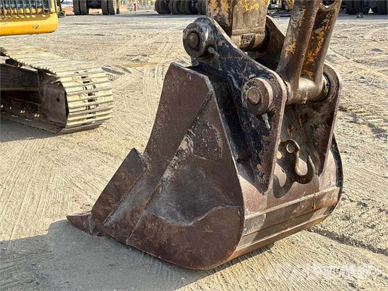 Komatsu PC200-7 Pelle sur chenilles
