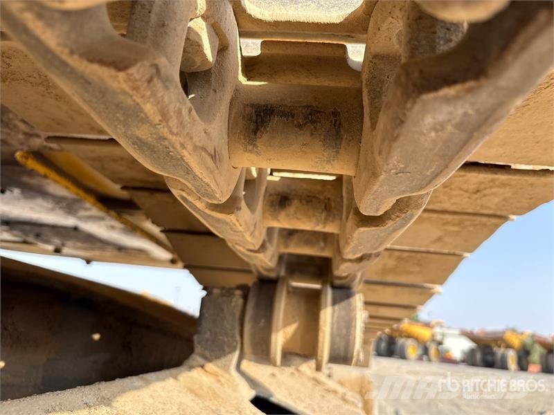 Komatsu PC200-7 Pelle sur chenilles