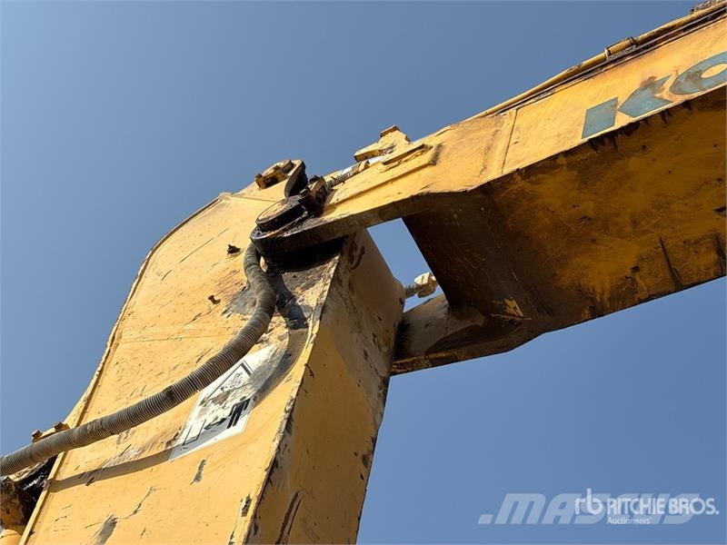 Komatsu PC200-7 Pelle sur chenilles
