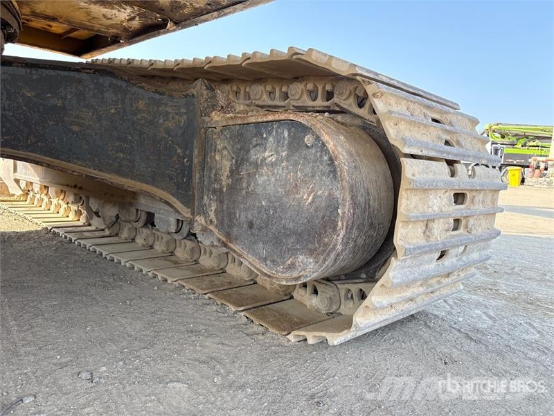 Komatsu PC200-7 Pelle sur chenilles