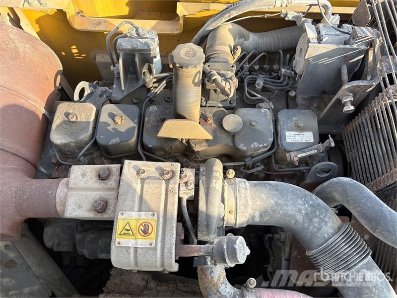 Komatsu PC200-7 Pelle sur chenilles