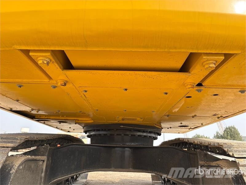 Komatsu PC200-8 履带挖掘机