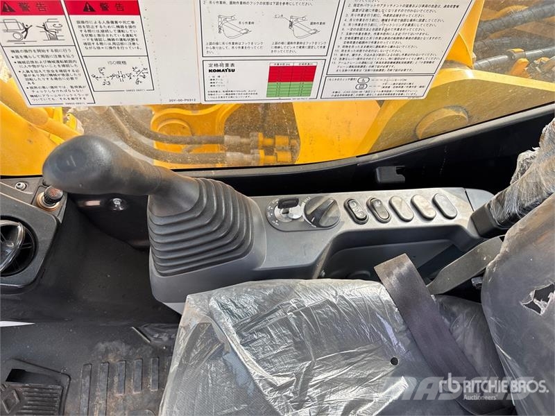 Komatsu PC200-8 履带挖掘机