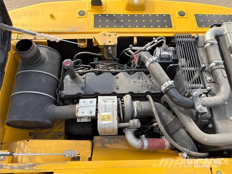 Komatsu PC200-8 履带挖掘机