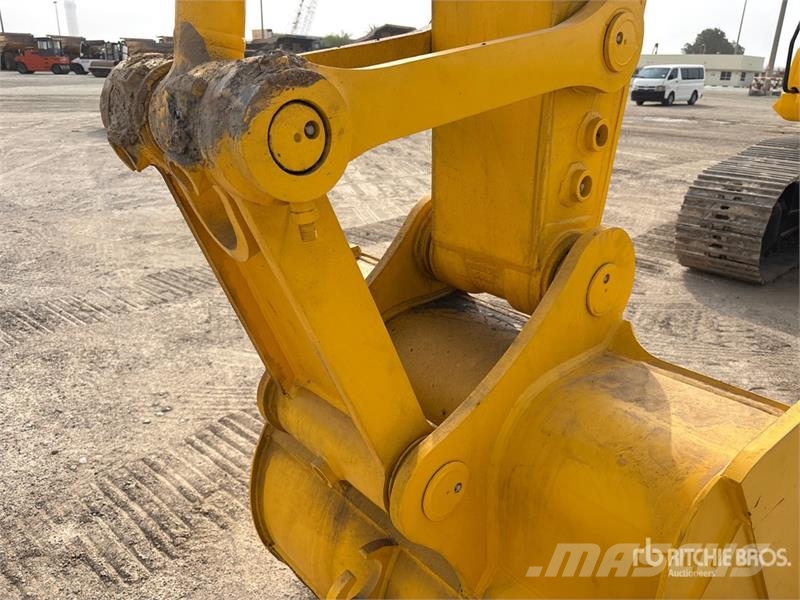 Komatsu PC200-8 履带挖掘机