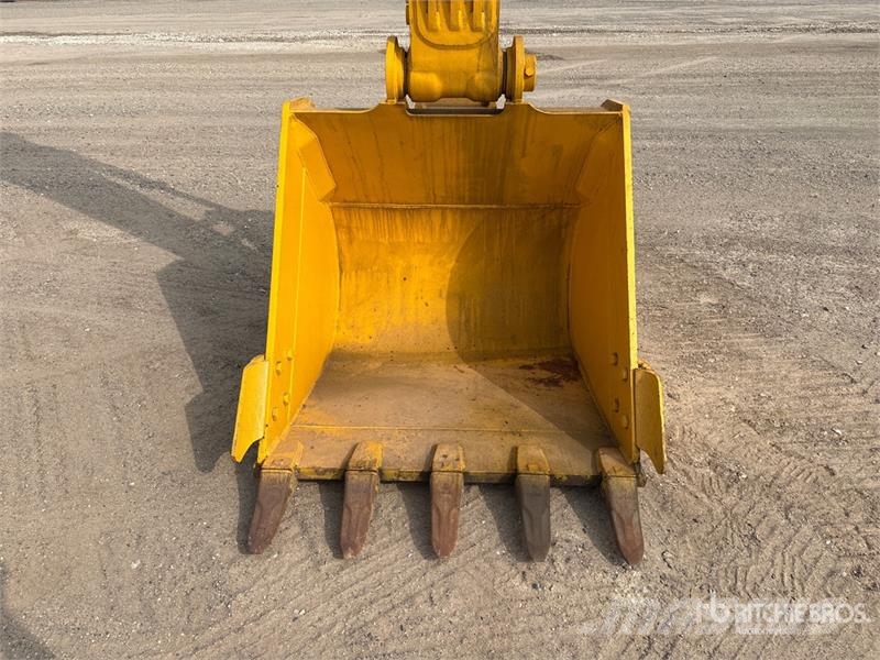Komatsu PC200-8 履带挖掘机