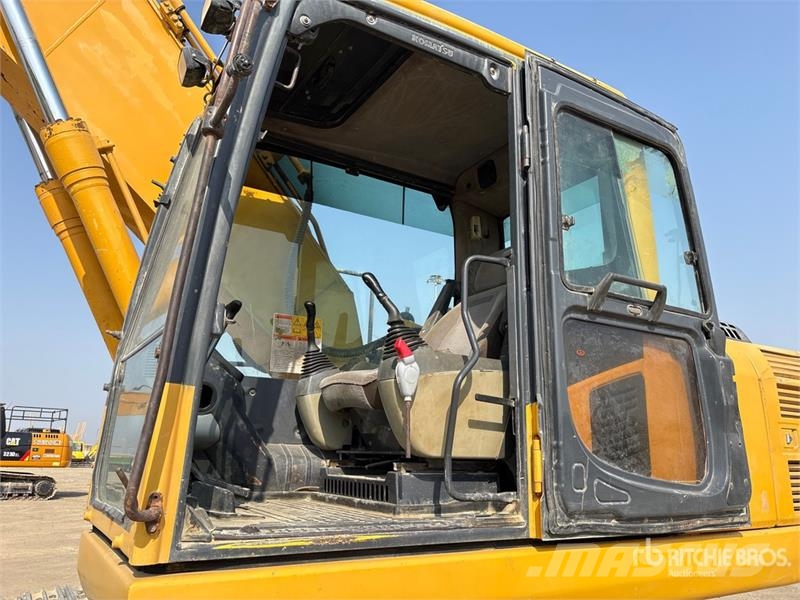 Komatsu PC200-8 Bagri goseničarji