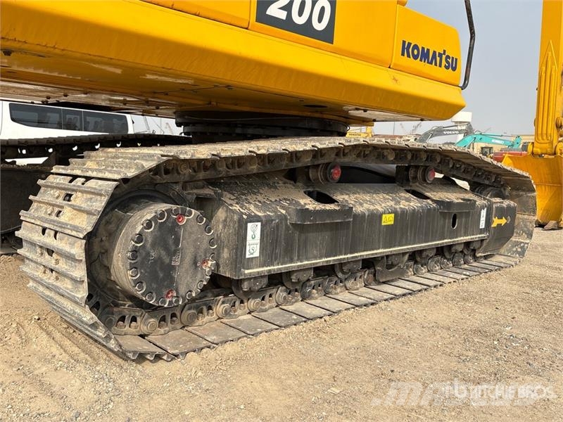 Komatsu PC200-8 履带挖掘机