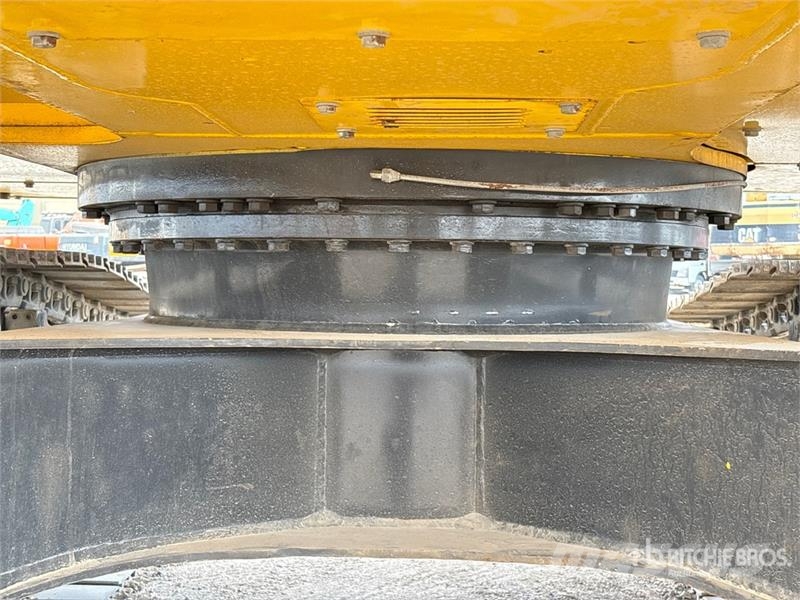 Komatsu PC200-8 履带挖掘机