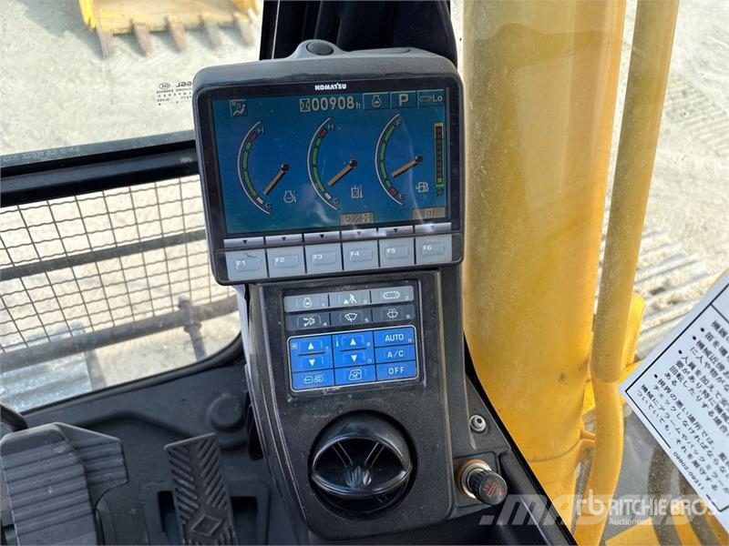 Komatsu PC200-8 履带挖掘机